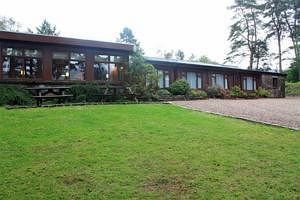 Old Pines And Restaurant Hotel